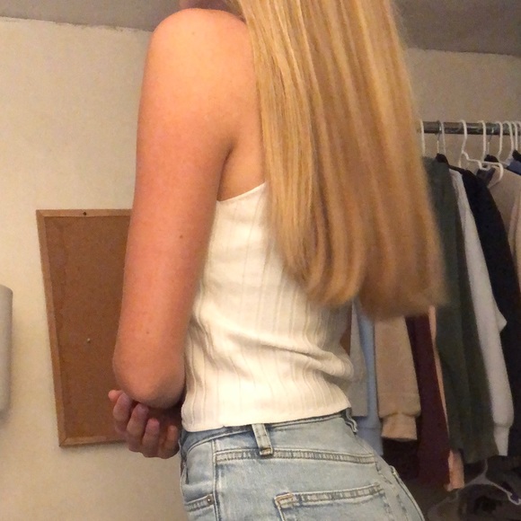 🤍Adorable white tank top 🤍 - Picture 2 of 2